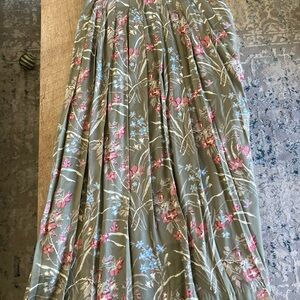 Tarazzia Floral Print Pleated Size 7/8 Skirt